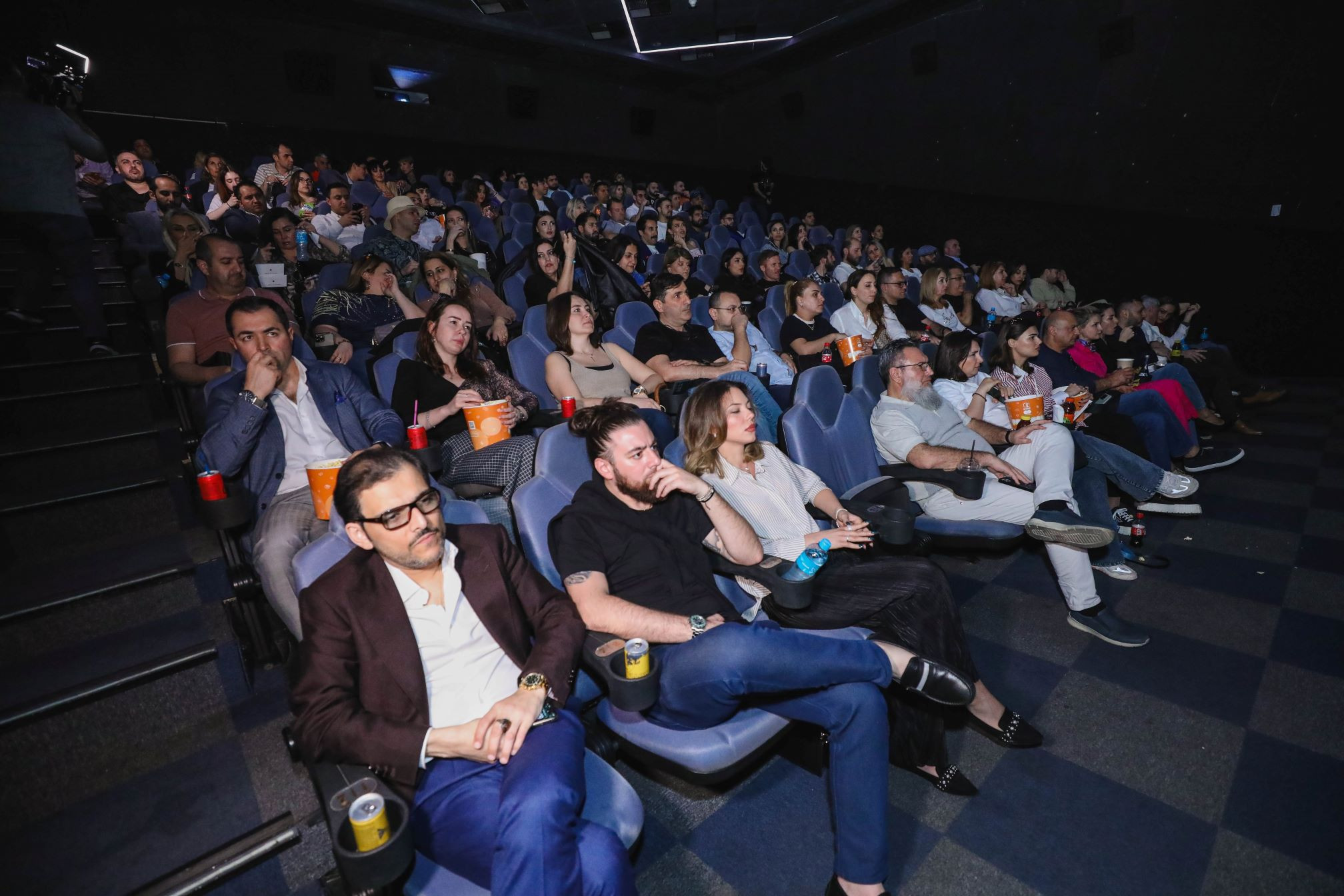 “Qeyri-centlmen işlər nazirliyi” filminin premyeradan öncə nümayişi keçirilib